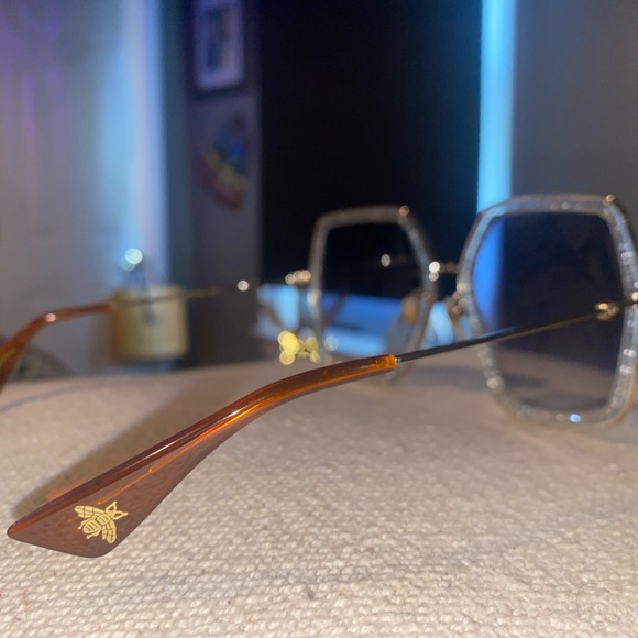 AUTHENTIC GUCCI SUNGLASSES WITH CASE main image 8